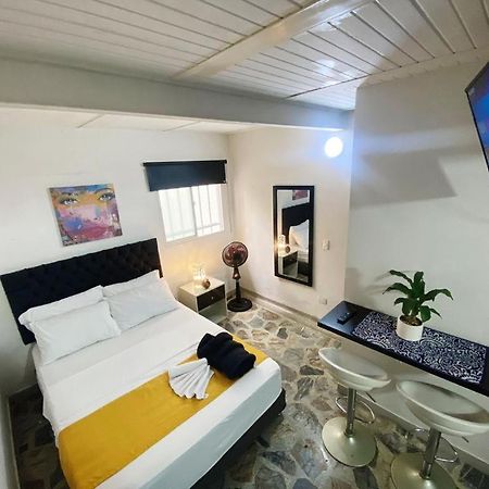 Vip Apartasuites Rosales Medellín Zewnętrze zdjęcie