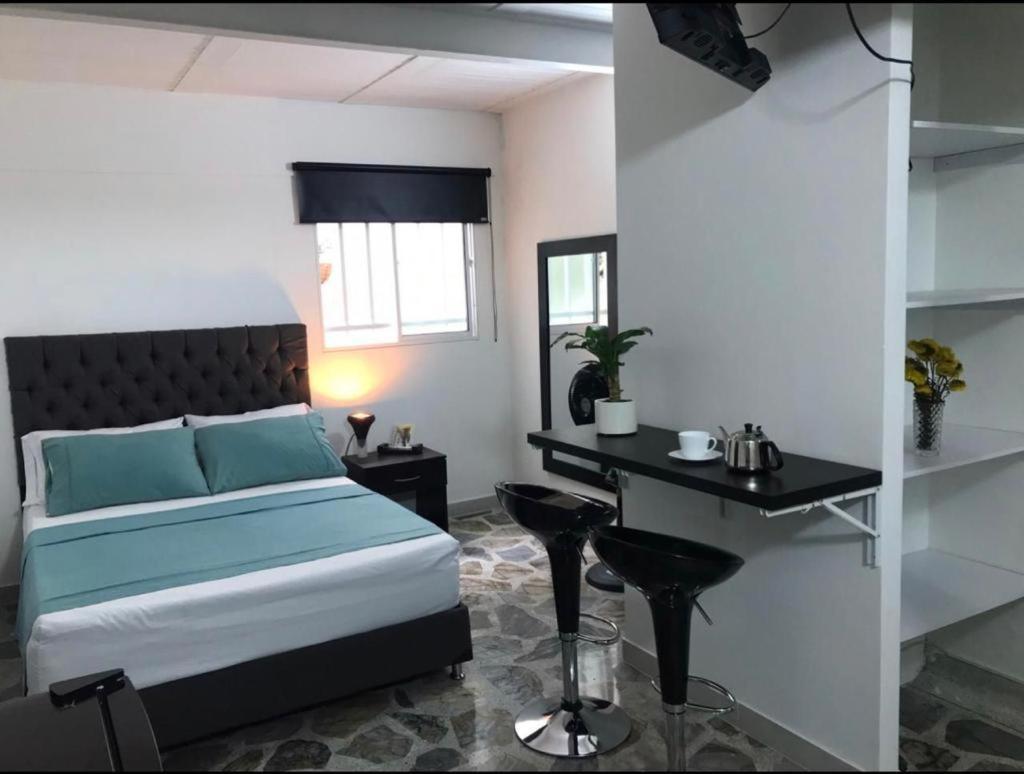Vip Apartasuites Rosales Medellín Zewnętrze zdjęcie