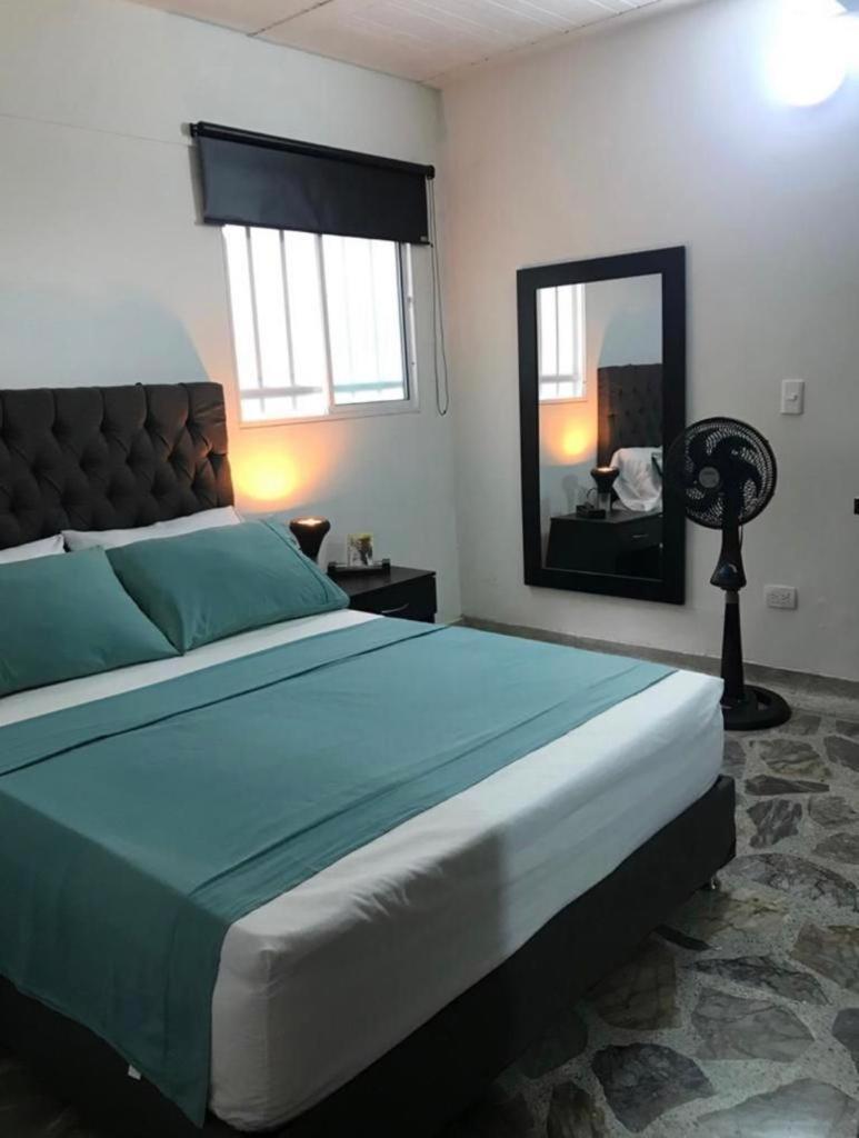 Vip Apartasuites Rosales Medellín Zewnętrze zdjęcie