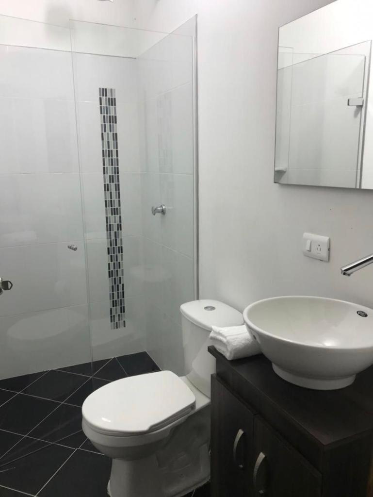 Vip Apartasuites Rosales Medellín Zewnętrze zdjęcie